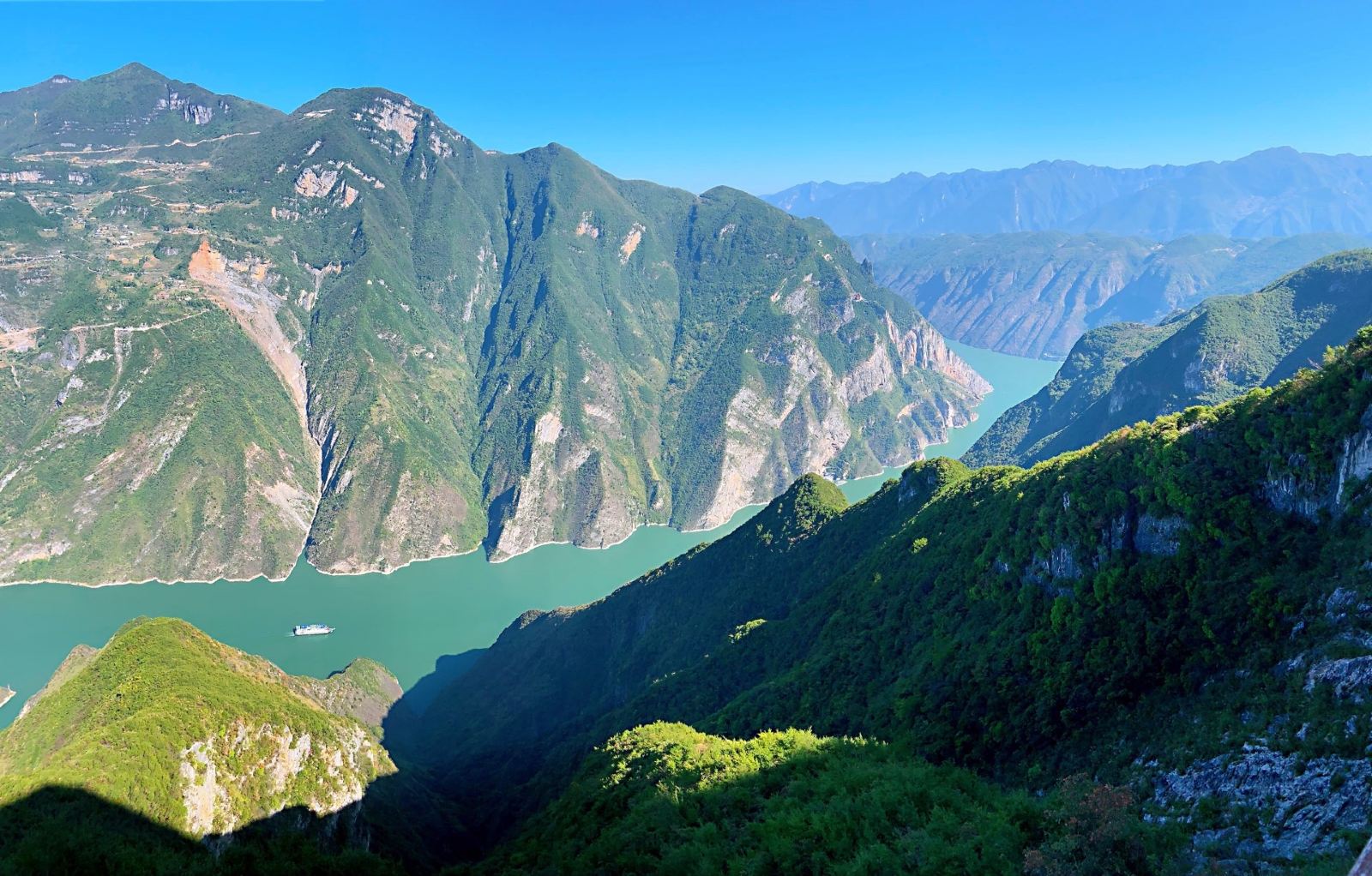 X47：巫山三峡：红叶秋摄--小三峡·小小三峡、巫山博物馆、《巫山神女》奇幻秀、神女景区南环线（神女溪、柳坪黄岩景区、神女天路）、安静村鱼头湾、文峰观、望天坪森林公园、白帝城景区 双飞7日 （6-10人小团）  