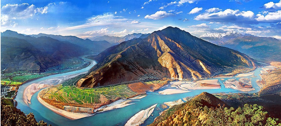 d30:七彩云南-泸沽湖,虎跳峡,长江第一湾,白水台,香格里拉,丽江,黎明
